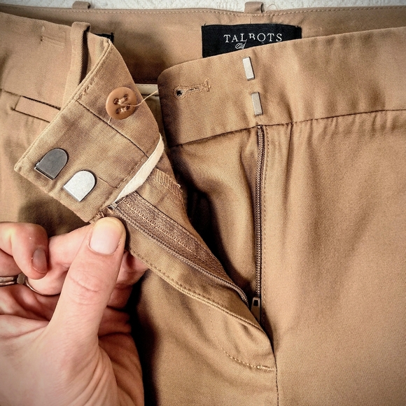 EUC Talbot's Cropped Ankle Pants, Light Brown, Pleated, Size 6, Like New! - Picture 8 of 10